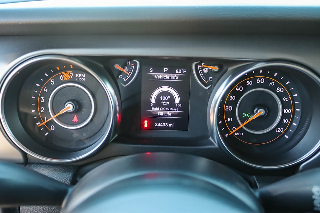 Thumbnail: 2021 Jeep Wrangler - 14