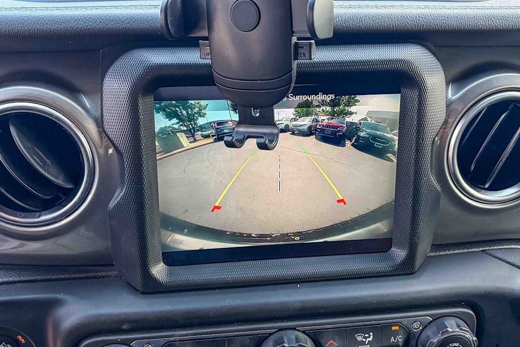 Thumbnail: 2021 Jeep Wrangler - 25