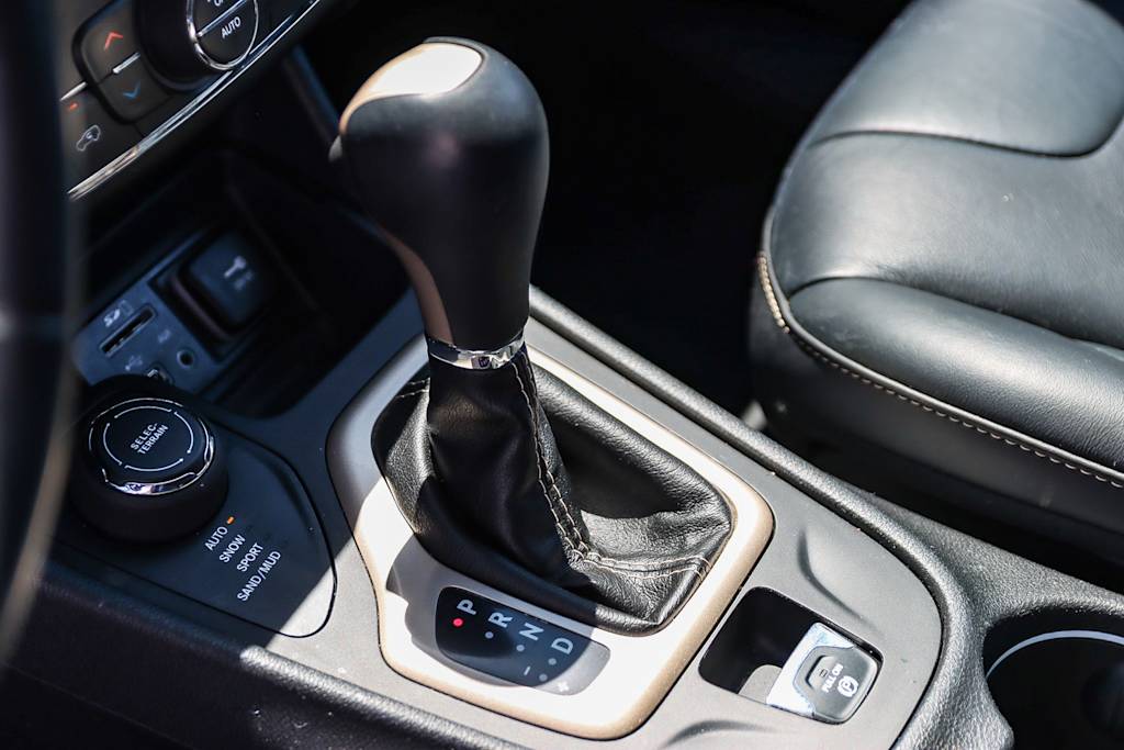 2017 Jeep Cherokee Limited Edition 14