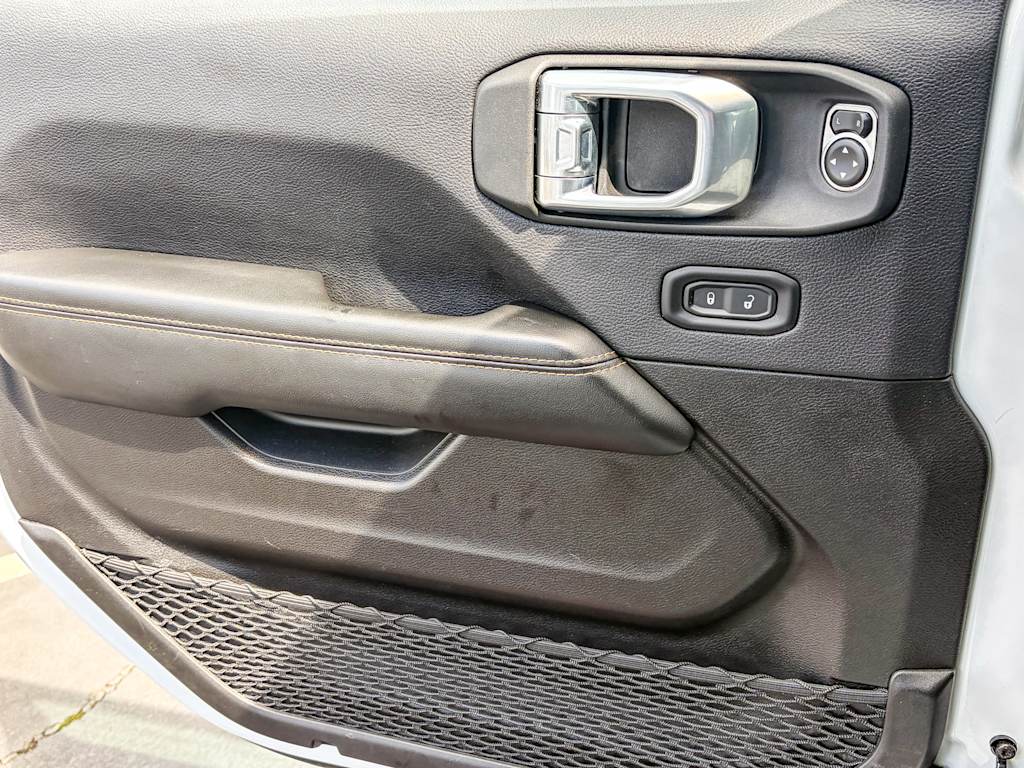 Thumbnail: 2025 Jeep Wrangler - 22