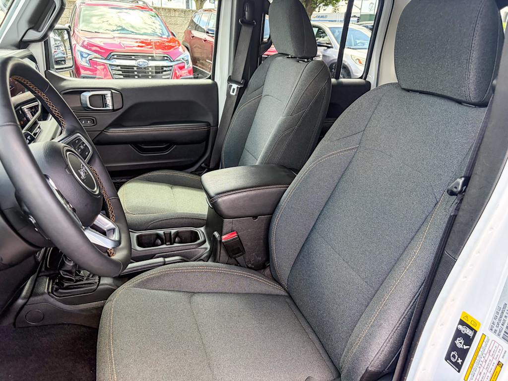 Thumbnail: 2025 Jeep Wrangler - 9