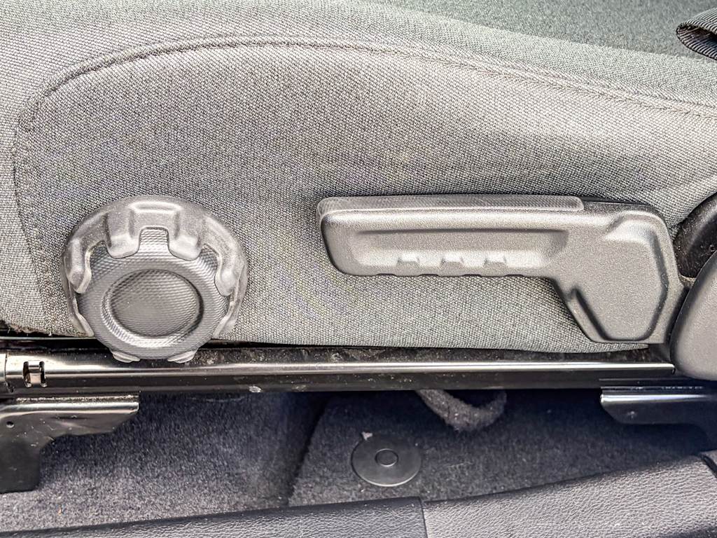 Thumbnail: 2025 Jeep Wrangler - 23