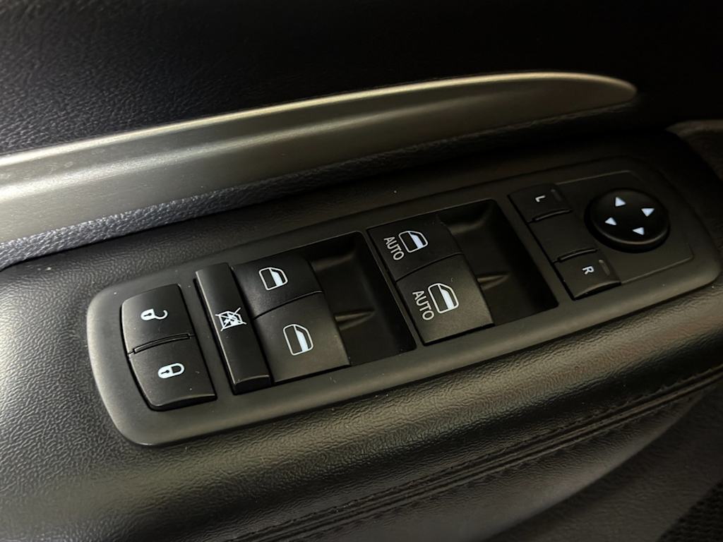 Thumbnail: 2019 Dodge Durango - 23