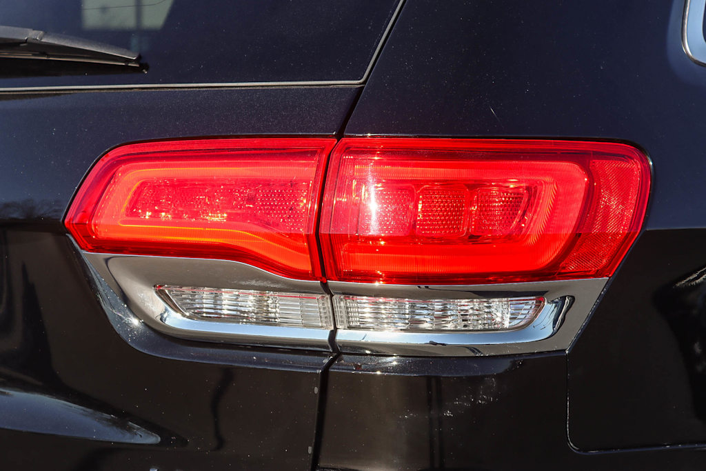 Thumbnail: 2017 Jeep Grand Cherokee - 18