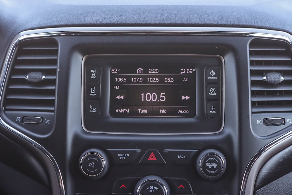 Thumbnail: 2017 Jeep Grand Cherokee - 20