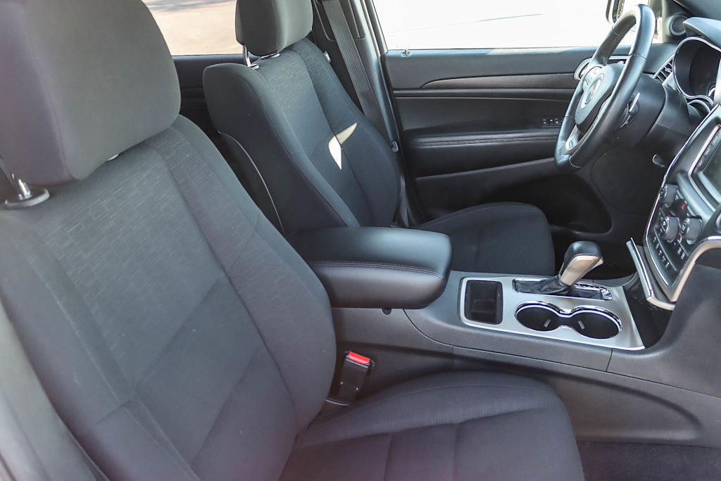 Thumbnail: 2017 Jeep Grand Cherokee - 8