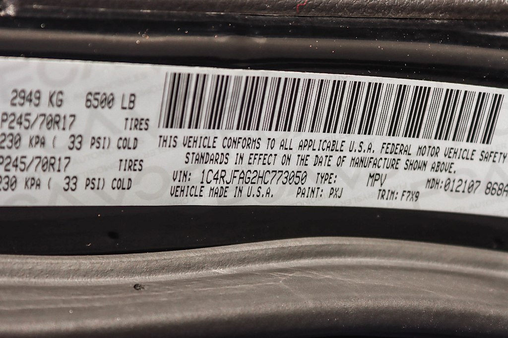 Thumbnail: 2017 Jeep Grand Cherokee - 14