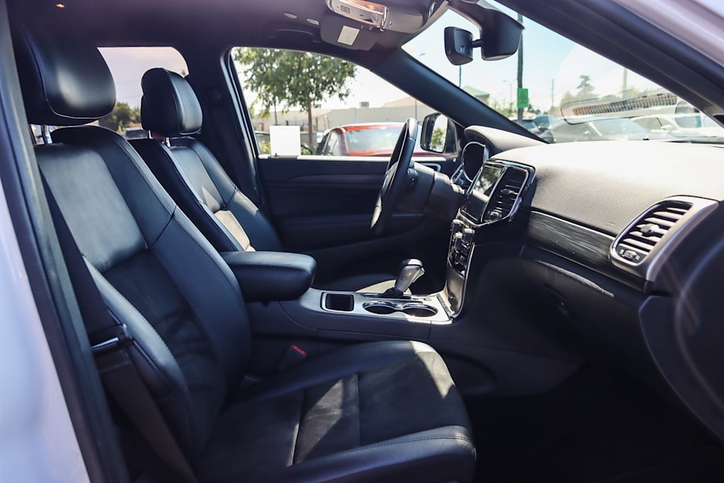 Thumbnail: 2019 Jeep Grand Cherokee - 9