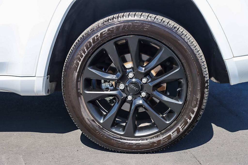 Thumbnail: 2019 Jeep Grand Cherokee - 20