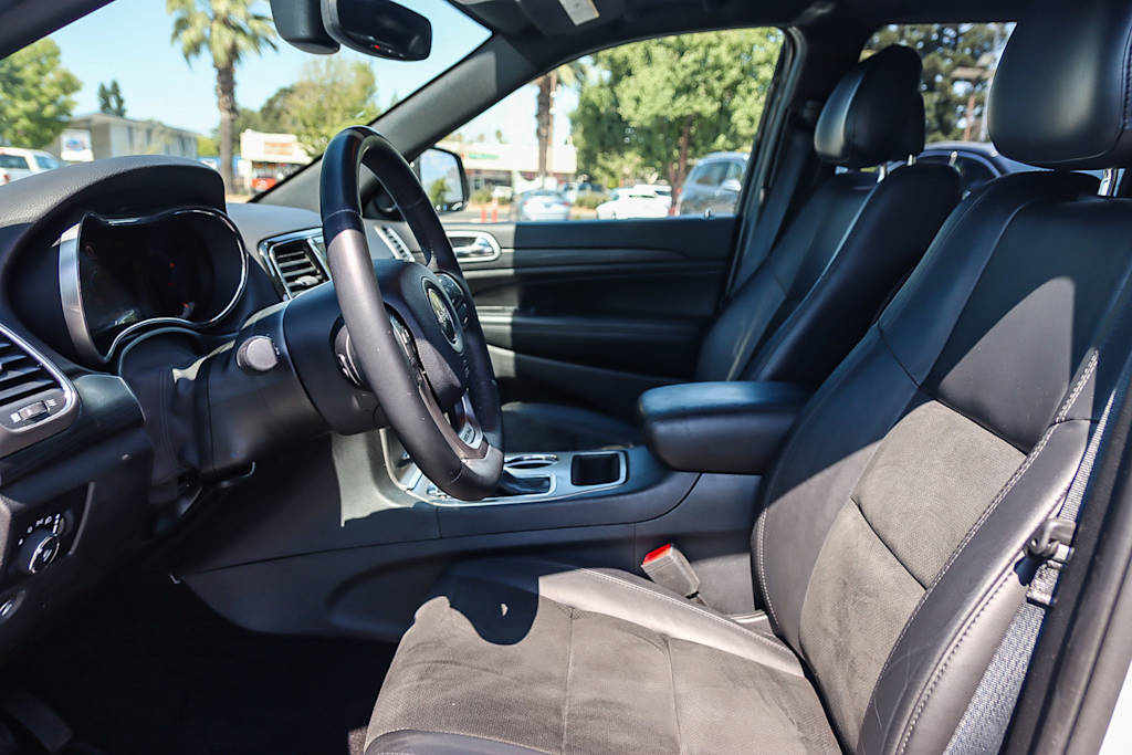 Thumbnail: 2019 Jeep Grand Cherokee - 10