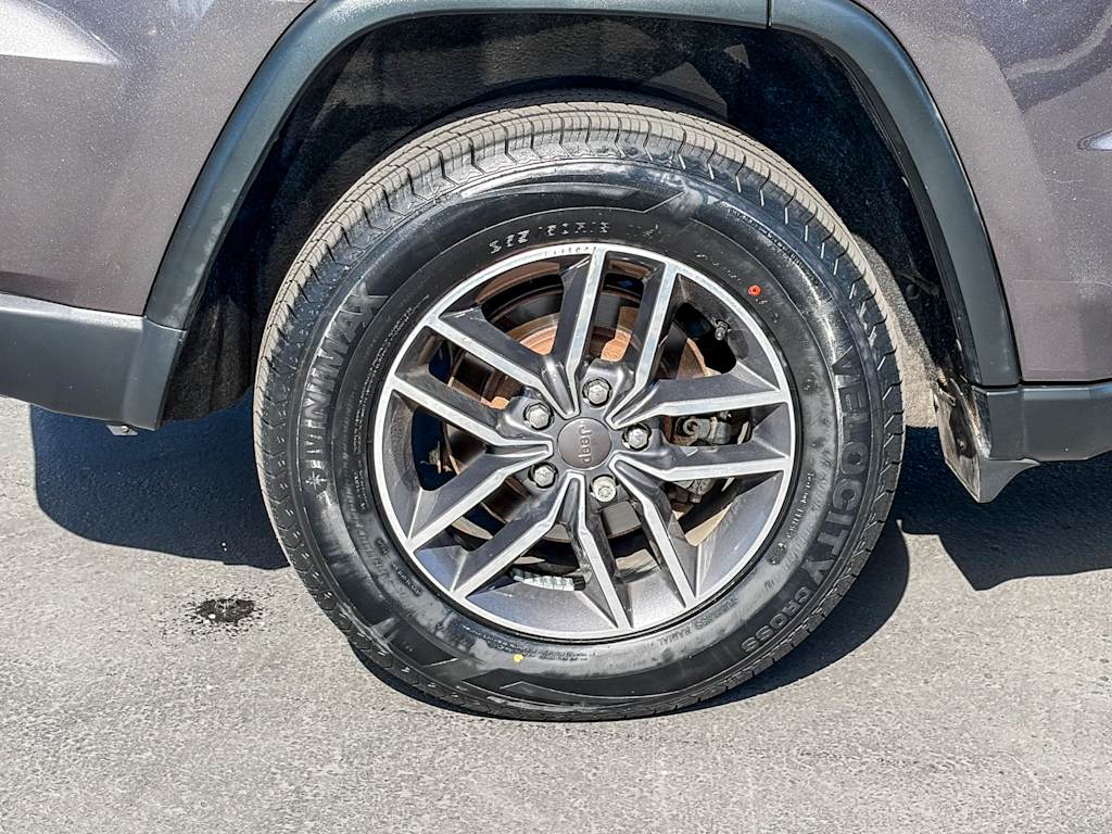 Thumbnail: 2019 Jeep Grand Cherokee - 20