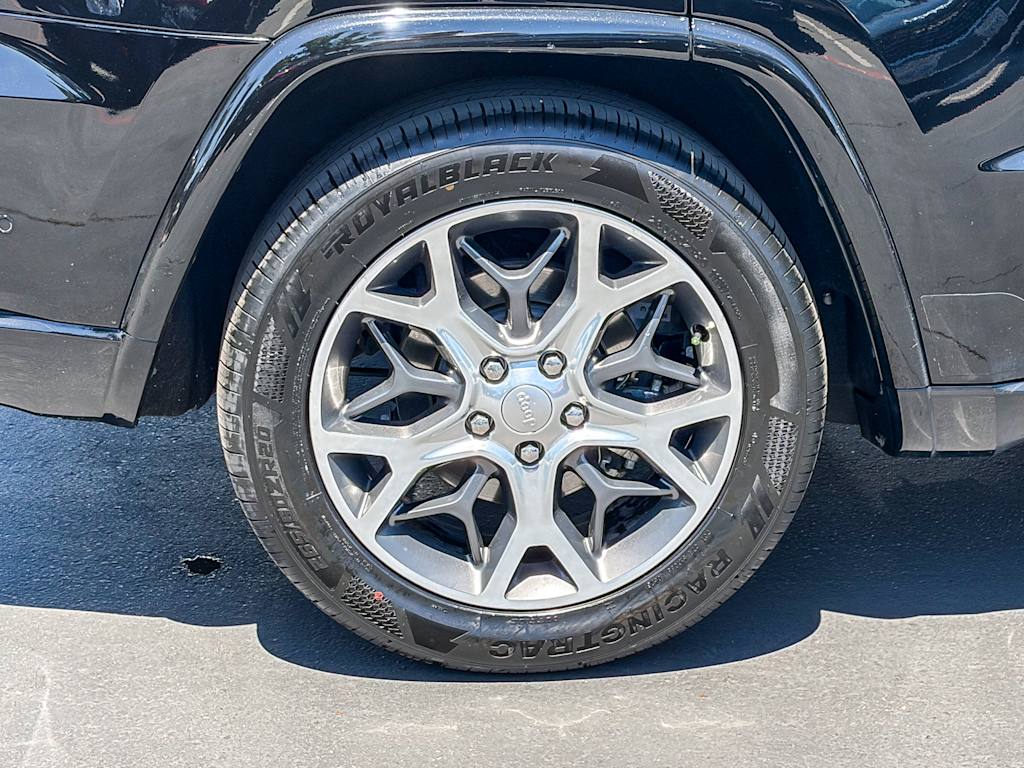 Thumbnail: 2020 Jeep Grand Cherokee - 20