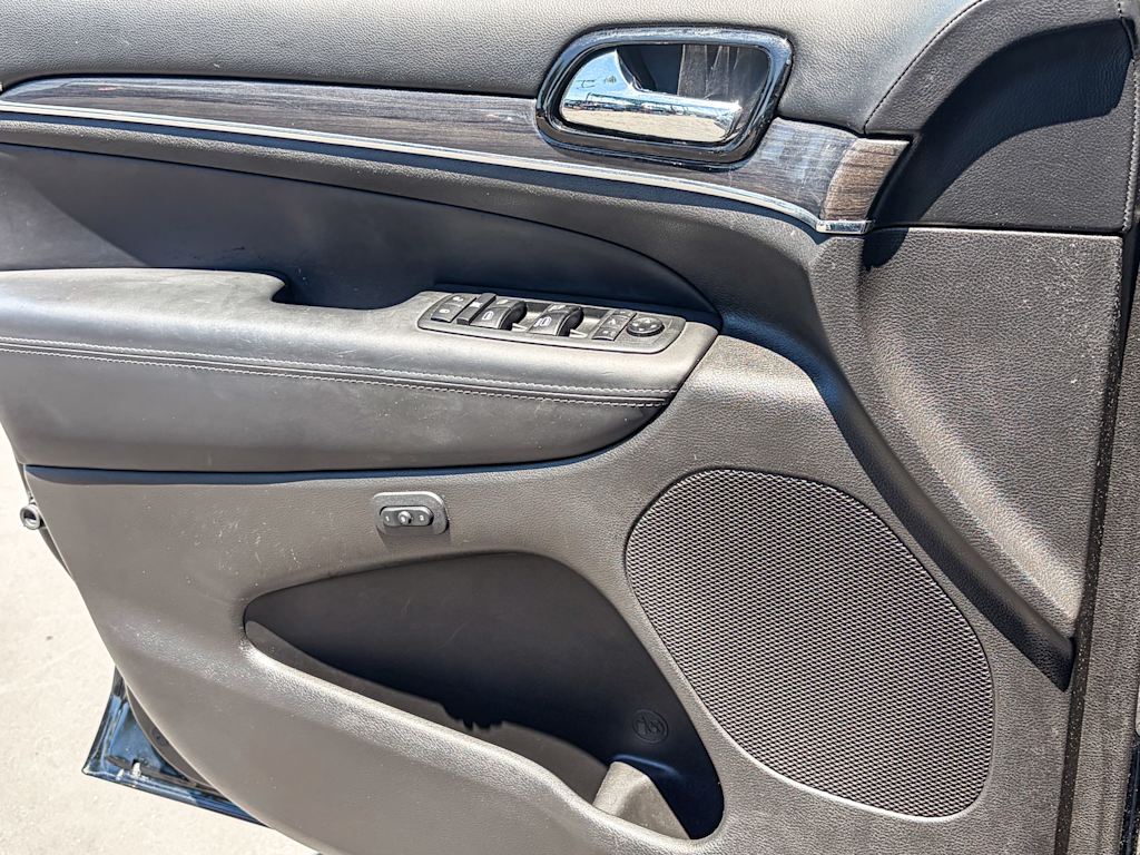 Thumbnail: 2020 Jeep Grand Cherokee - 22