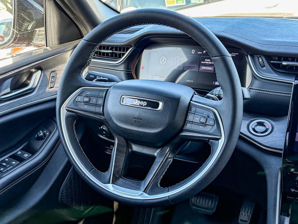 Thumbnail: 2024 Jeep Grand Cherokee - 9