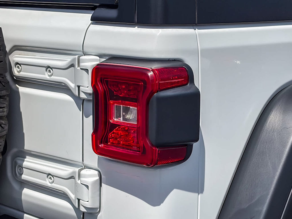 Thumbnail: 2024 Jeep Wrangler - 18