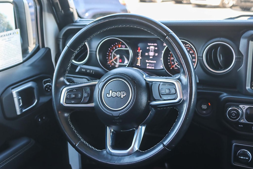 Thumbnail: 2020 Jeep Gladiator - 8