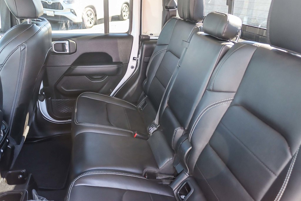 Thumbnail: 2020 Jeep Gladiator - 11