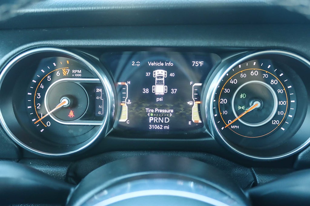 Thumbnail: 2020 Jeep Gladiator - 14
