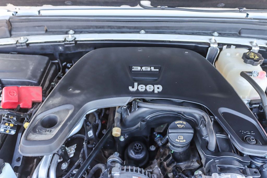 Thumbnail: 2020 Jeep Gladiator - 7