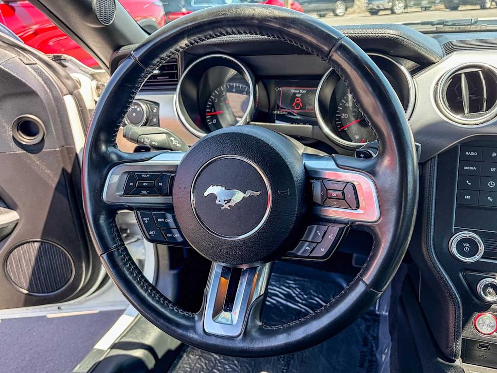Thumbnail: 2022 Ford Mustang - 8