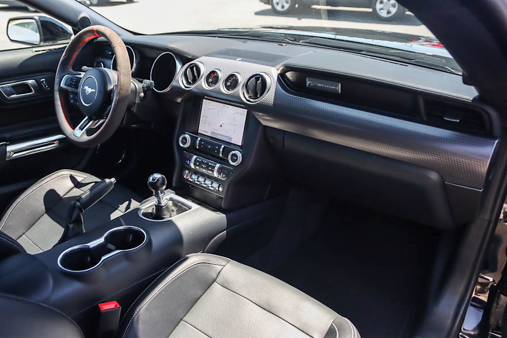 Thumbnail: 2022 Ford Mustang - 8