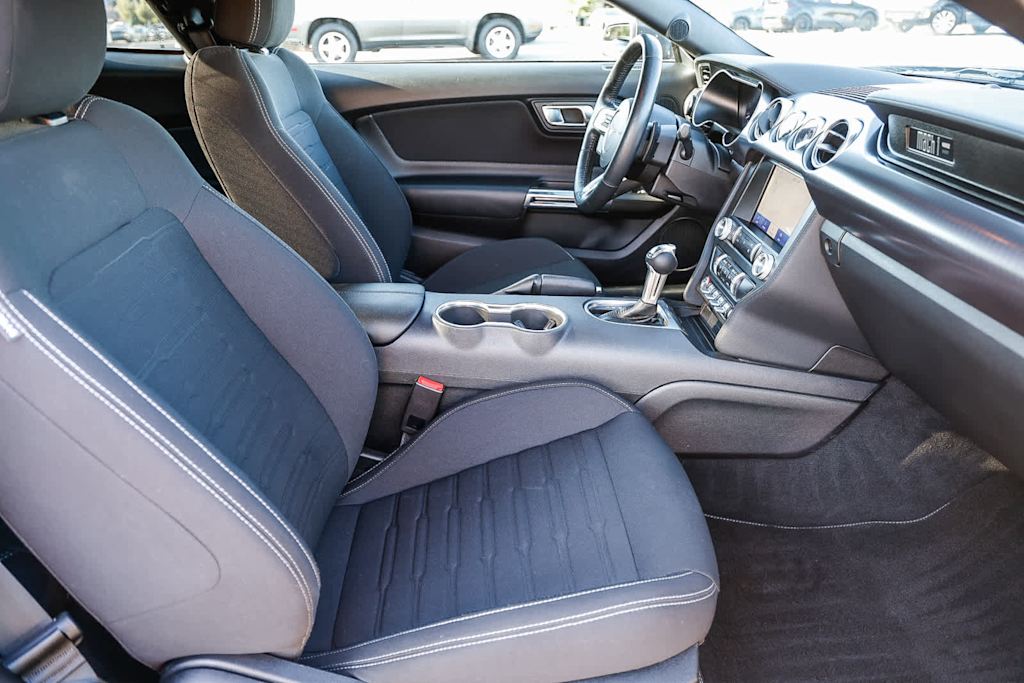 Thumbnail: 2022 Ford Mustang - 10