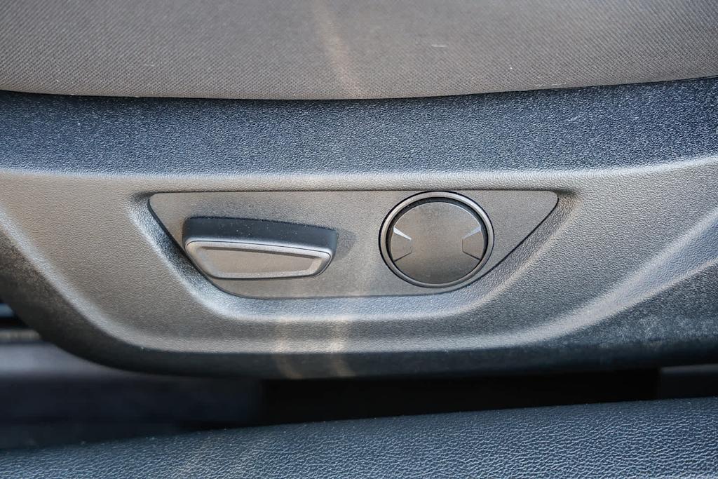 Thumbnail: 2022 Ford Mustang - 30