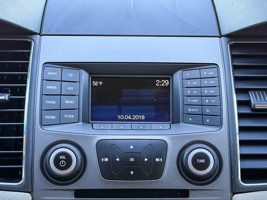 Thumbnail: 2018 Ford Taurus - 21