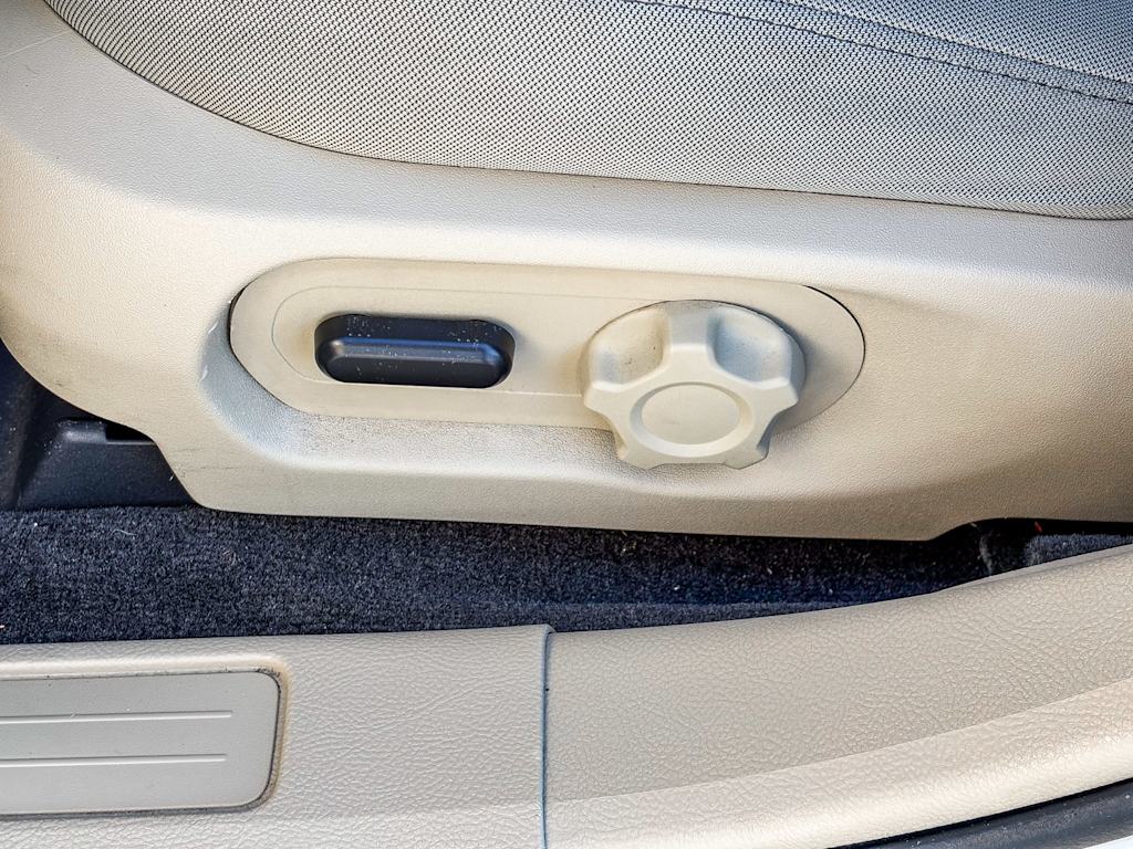 Thumbnail: 2018 Ford Taurus - 23