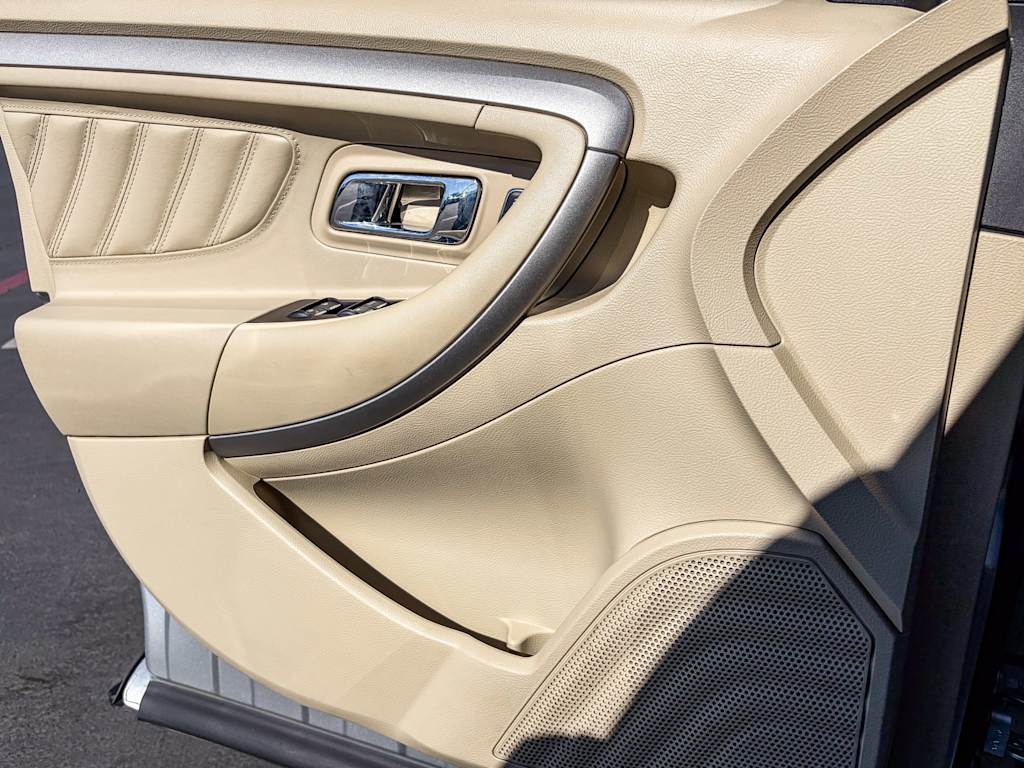 Thumbnail: 2018 Ford Taurus - 22