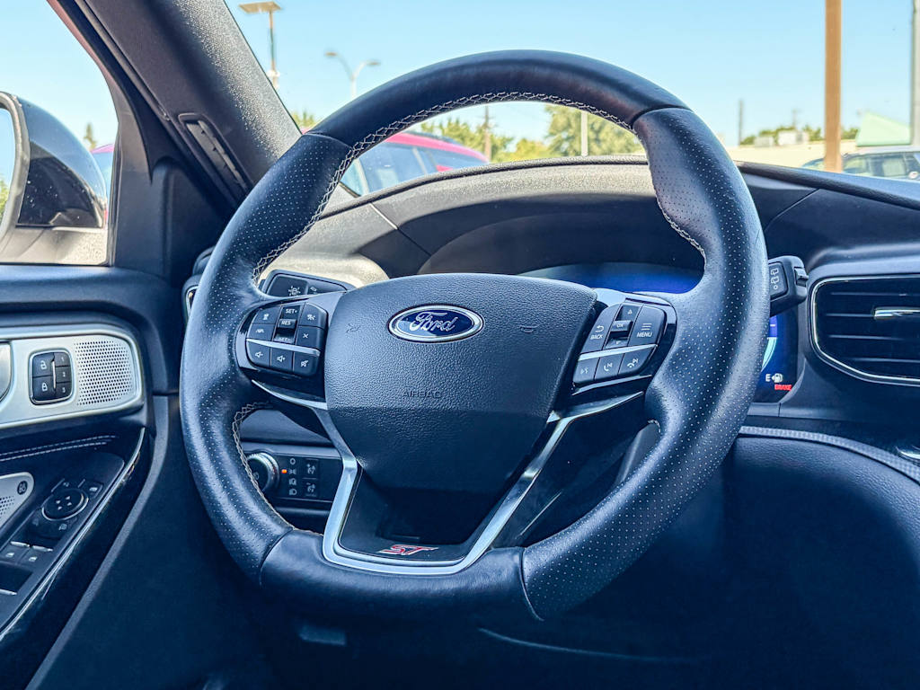 Thumbnail: 2022 Ford Explorer - 7