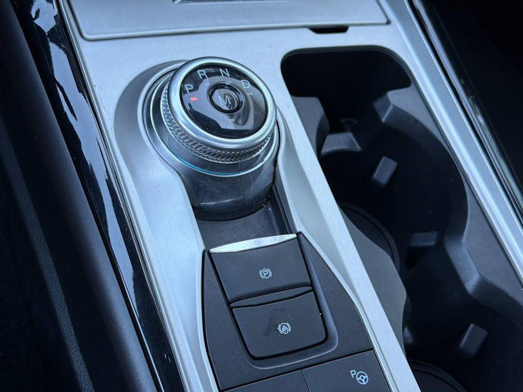 Thumbnail: 2022 Ford Explorer - 14