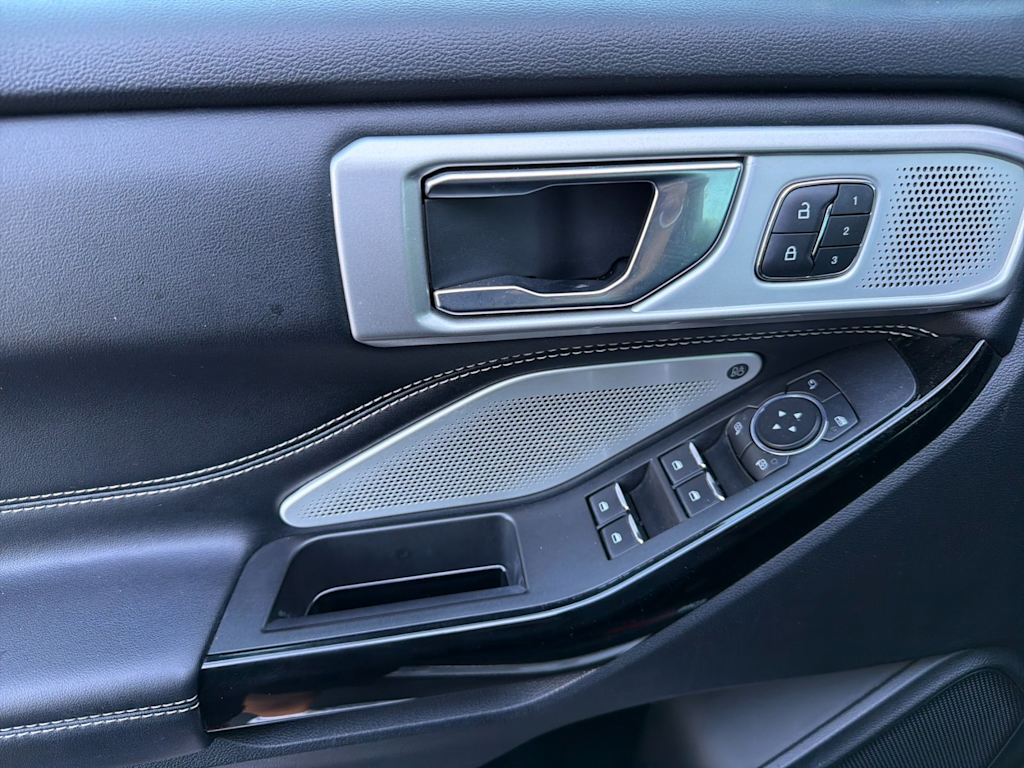 Thumbnail: 2022 Ford Explorer - 22