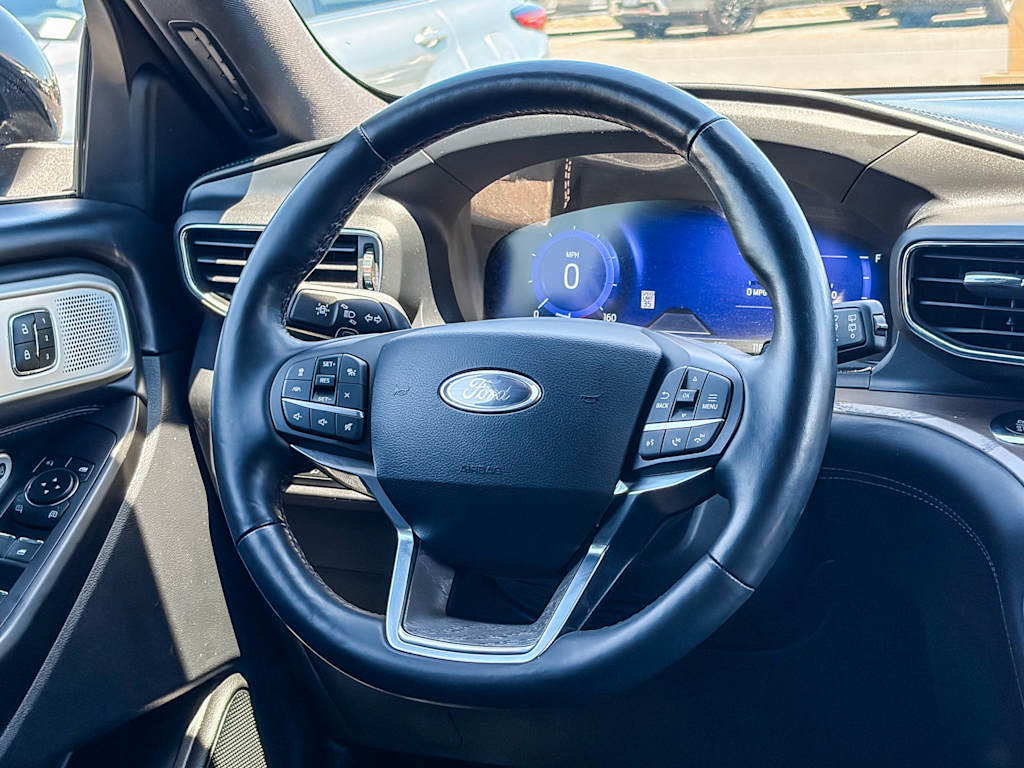 Thumbnail: 2020 Ford Explorer - 8
