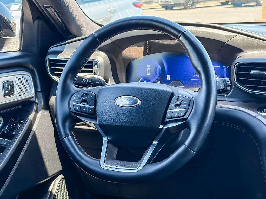 Thumbnail: 2020 Ford Explorer - 8