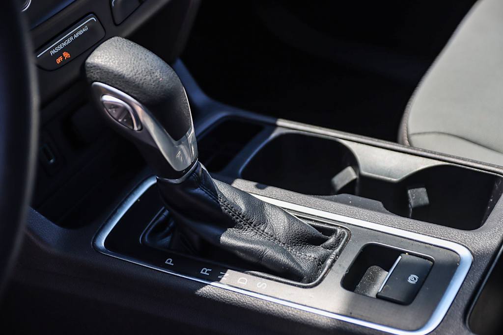 2019 Ford Escape S 13