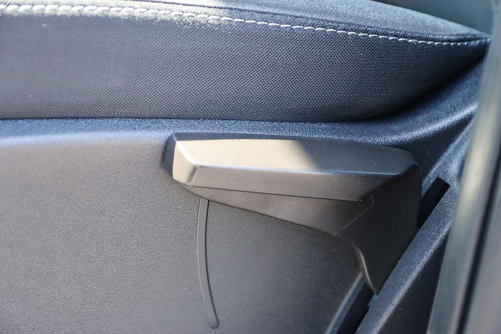 2019 Ford Escape S 23