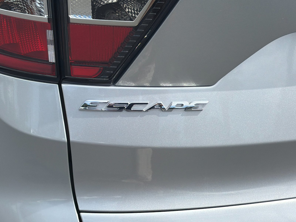 Thumbnail: 2017 Ford Escape - 7