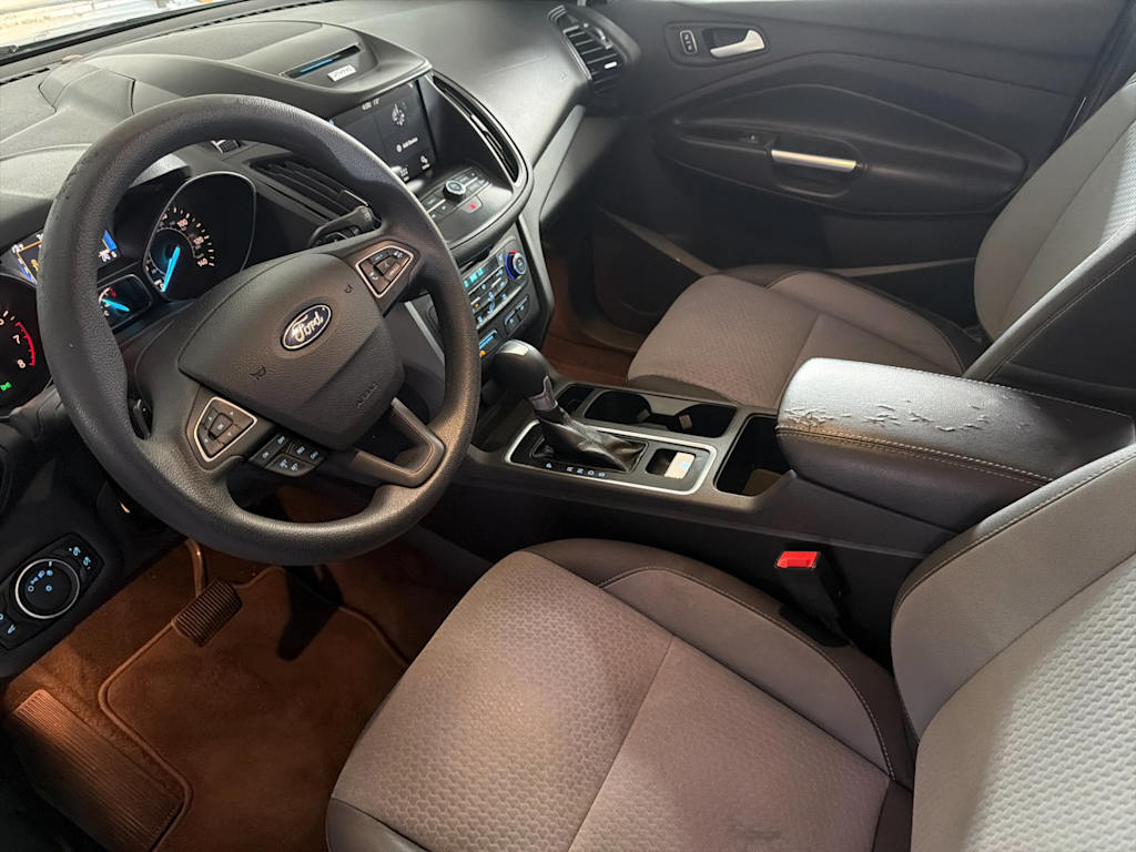Thumbnail: 2017 Ford Escape - 9