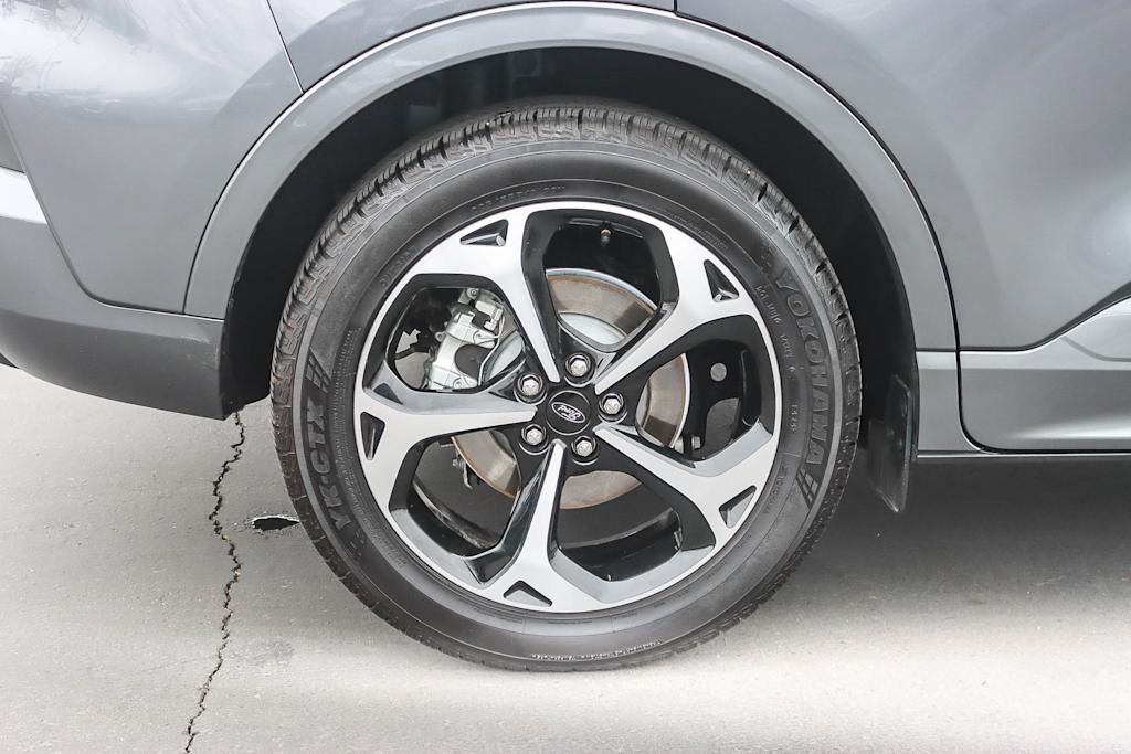 Thumbnail: 2023 Ford Escape - 19