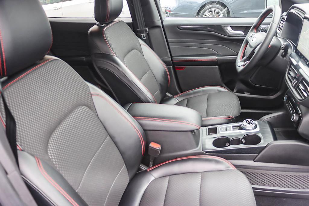 Thumbnail: 2023 Ford Escape - 9