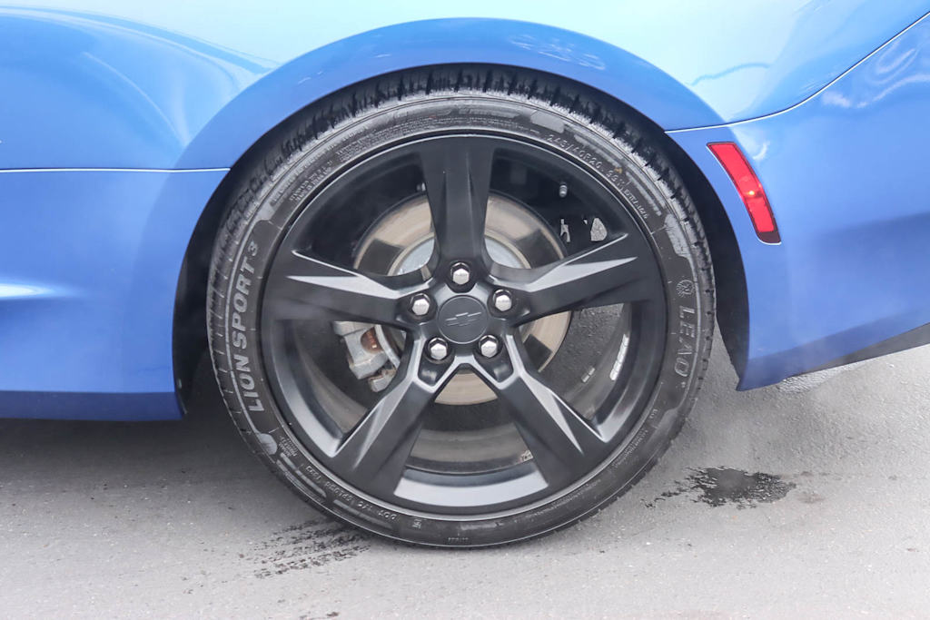 Thumbnail: 2017 Chevrolet Camaro - 21