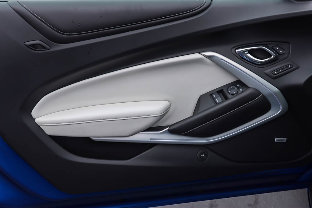 Thumbnail: 2017 Chevrolet Camaro - 23