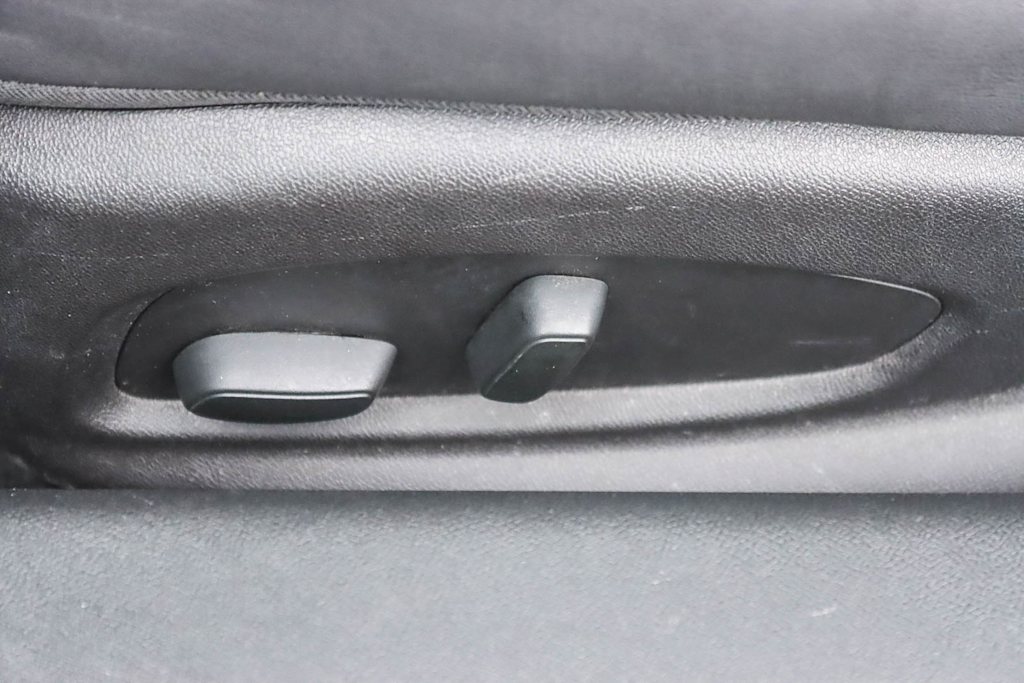 Thumbnail: 2017 Chevrolet Camaro - 24