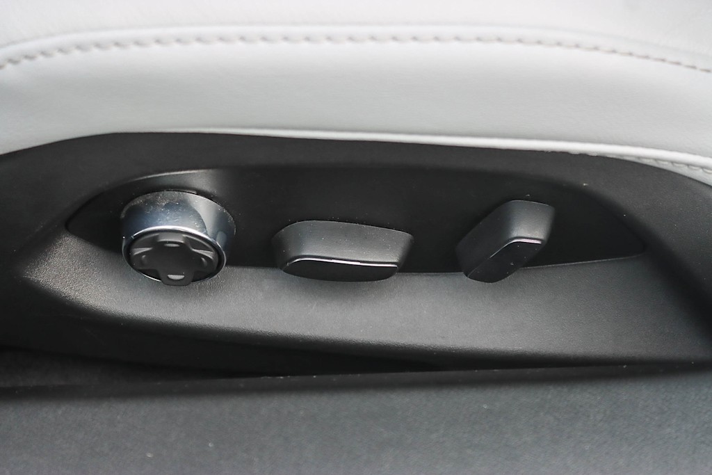 Thumbnail: 2024 Chevrolet Corvette - 21