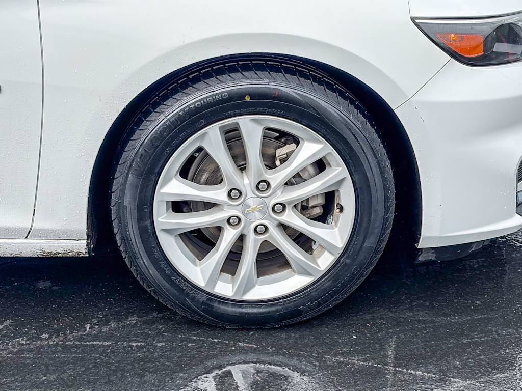 Thumbnail: 2018 Chevrolet Malibu - 6