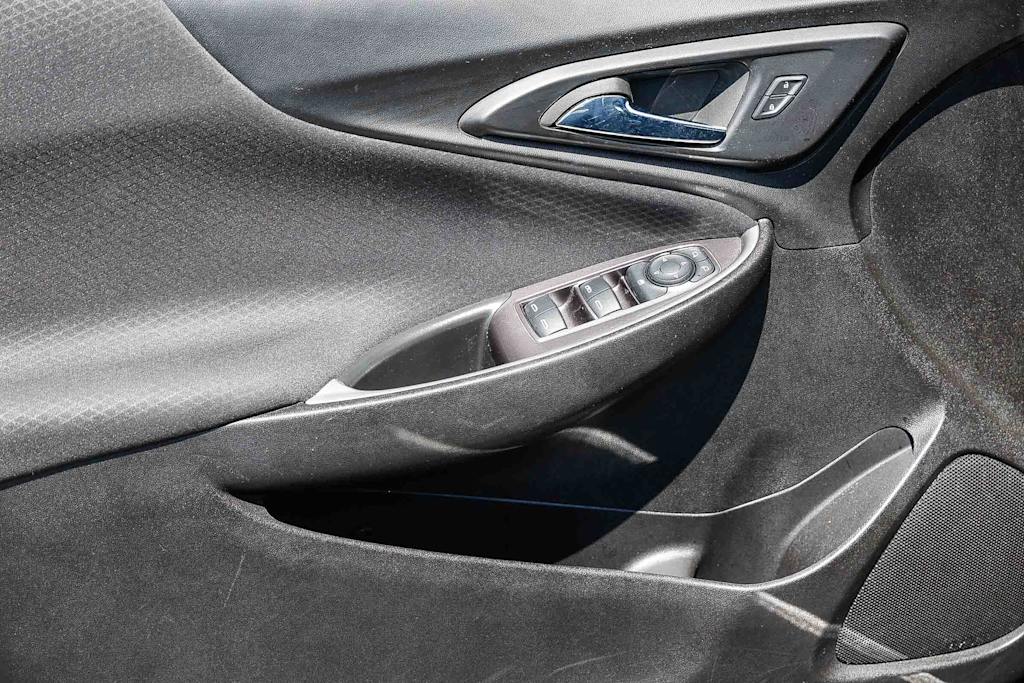 Thumbnail: 2023 Chevrolet Malibu - 33