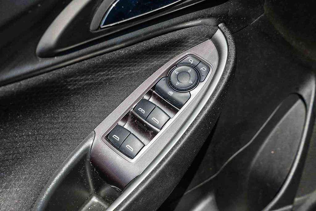Thumbnail: 2023 Chevrolet Malibu - 35