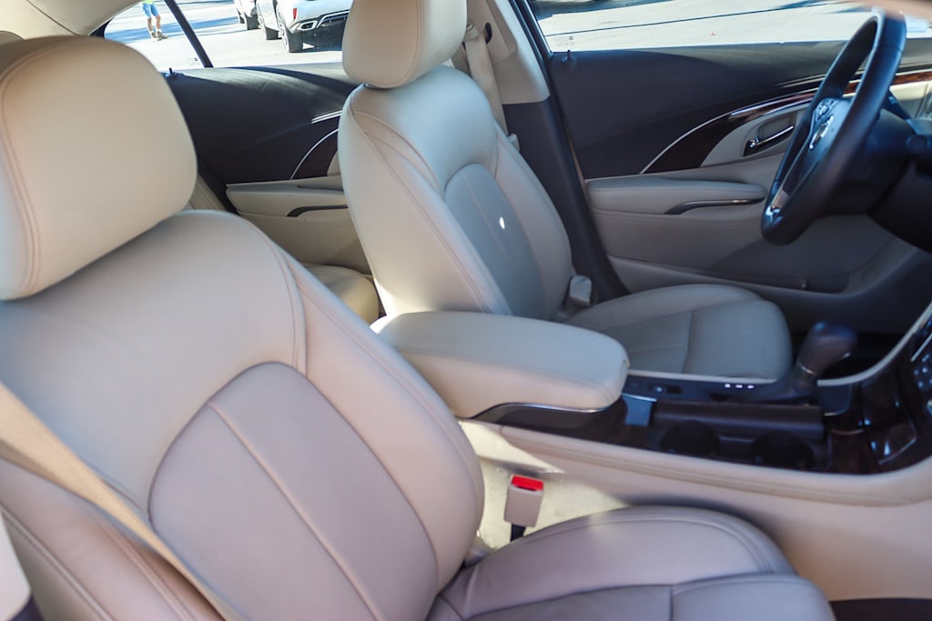 Thumbnail: 2015 Buick LaCrosse - 10