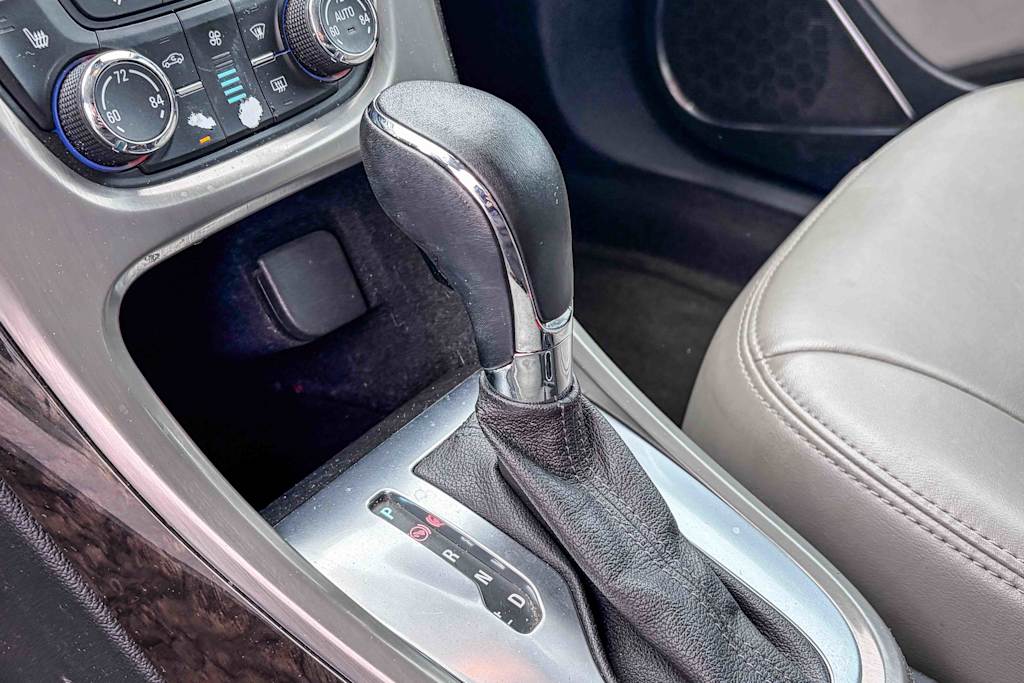 Thumbnail: 2015 Buick Verano - 14